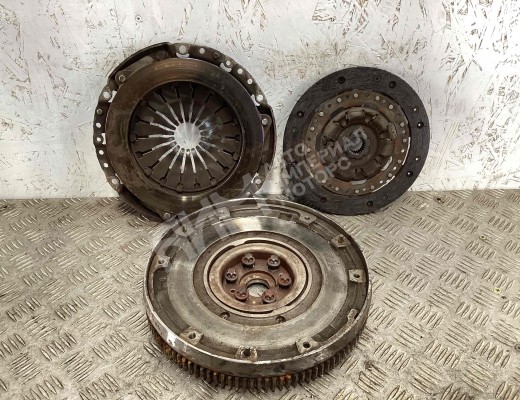 Маховик Ford Mondeo III 2000-2003  Ford Mondeo Mondeo III 2000-2003