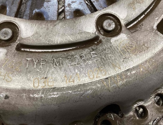 Корзина сцепления Volkswagen Golf V (1K) 2004-2009  Volkswagen Golf Golf V (1K) 2004-2009