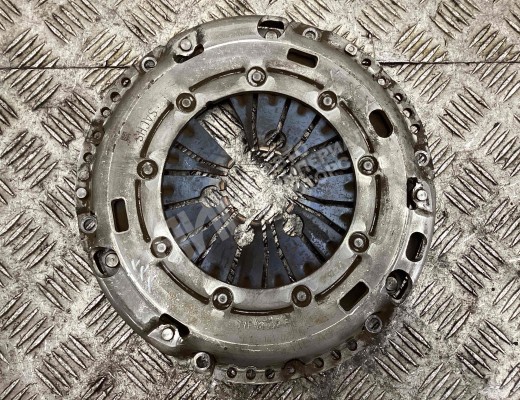 Корзина сцепления Volkswagen Golf V (1K) 2004-2009  Volkswagen Golf Golf V (1K) 2004-2009