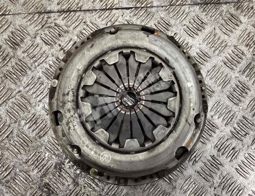 Комплект сцепления Volkswagen Polo IV (9N) 2001-2005  Volkswagen Polo Polo IV (9N) 2001-2005