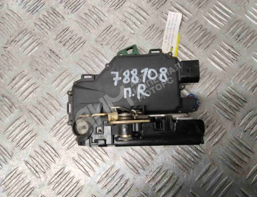 Замок двери передней правой Skoda Octavia A4 Tour (1U) 1996-2010  Skoda Octavia Octavia A4 Tour (1U) 1996-2010