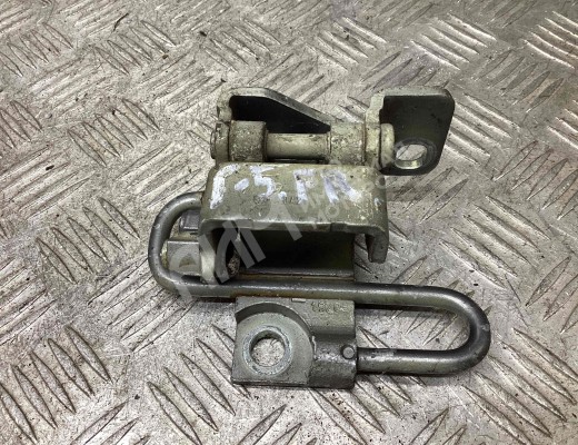 Петля двери передней правой Volkswagen Golf V (1K) 2004-2009  Volkswagen Golf Golf V (1K) 2004-2009