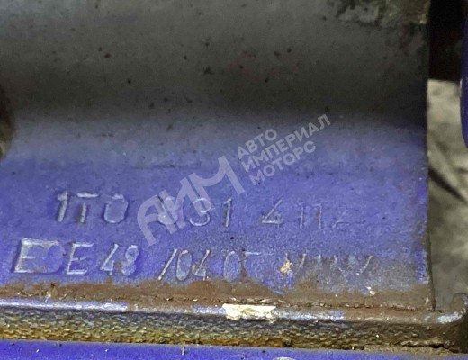 Петля двери передней левой Volkswagen Caddy III (2K) 2004-2010  Volkswagen Caddy Caddy III (2K) 2004-2010