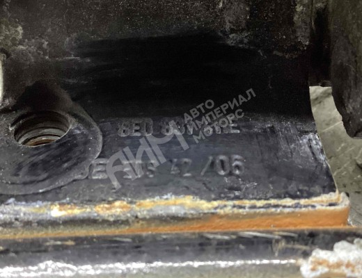 Петля двери передней левой Audi A4 B7 (8EC, 8ED) 2004-2008  Audi A4 A4 B7 (8EC, 8ED) 2004-2008