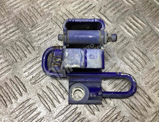 Петля двери передней правой Volkswagen Caddy III (2K) 2004-2010  Volkswagen Caddy Caddy III (2K) 2004-2010