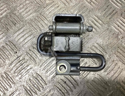 Петля двери передней правой Volkswagen Caddy III (2K) 2004-2010  Volkswagen Caddy Caddy III (2K) 2004-2010