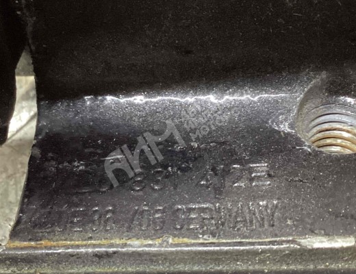 Петля двери передней правой Audi A6 C6 (4F) 2004-2008  Audi A6 A6 C6 (4F) 2004-2008