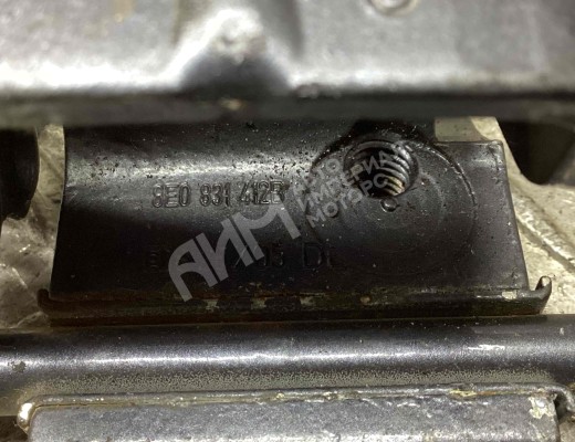 Петля двери передней правой Audi A4 B7 (8EC, 8ED) 2004-2008  Audi A4 A4 B7 (8EC, 8ED) 2004-2008