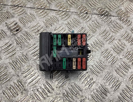 Блок предохранителей Peugeot Partner I 1996-2008  Peugeot Partner Partner I 1996-2008