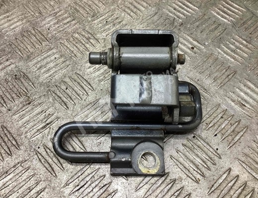Петля двери передней левой Volkswagen Touareg I (7L) 2002-2006  Volkswagen Touareg Touareg I (7L) 2002-2006