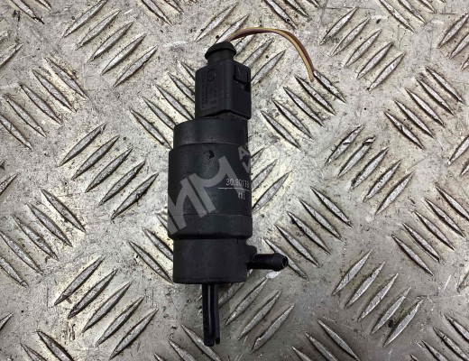 Насос (моторчик) омывателя стекла Mercedes E (W210) 1999-2002 рестайлинг  Mercedes E E (W210) 1999-2002 рестайлинг