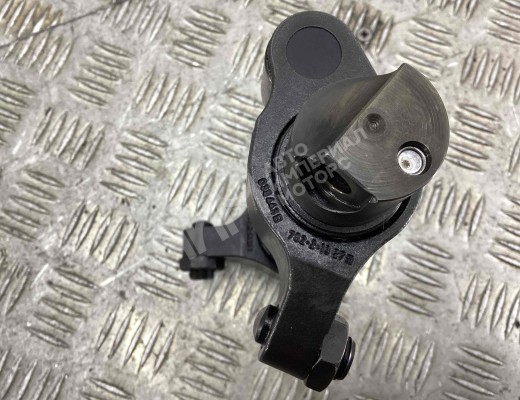 Коромысло клапана (рокер) Volkswagen Golf IV (1J) 1997-2004  Volkswagen Golf Golf IV (1J) 1997-2004