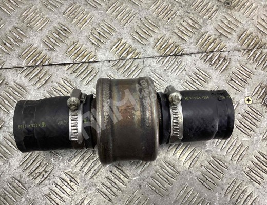 Патрубок интеркулера Nissan X-trail (T30) 2004-2007 рестайлинг  Nissan X-Trail X-trail (T30) 2004-2007 рестайлинг