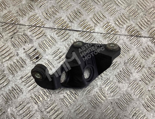 Кронштейн крепления троса КПП Volkswagen Passat B6 (3C) 2005-2010  Volkswagen Passat Passat B6 (3C) 2005-2010