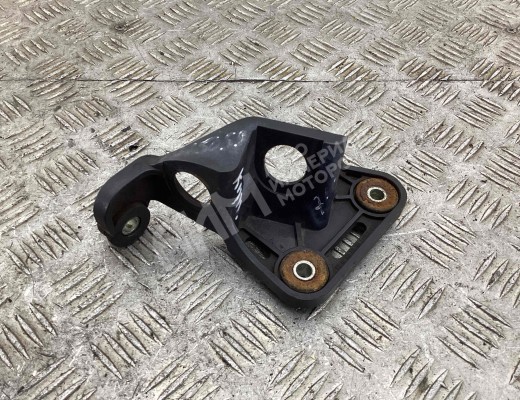 Кронштейн крепления троса КПП Volkswagen Passat B6 (3C) 2005-2010  Volkswagen Passat Passat B6 (3C) 2005-2010