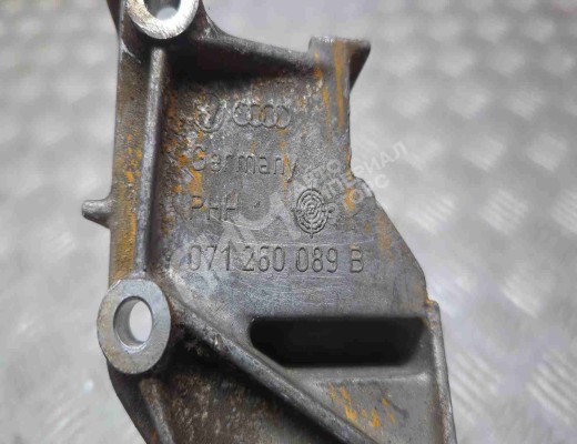 Кронштейн генератора Volkswagen Golf IV (1J) 1997-2004  Volkswagen Golf Golf IV (1J) 1997-2004