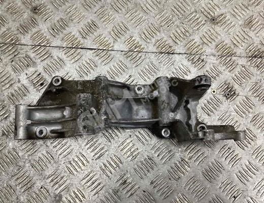 Кронштейн генератора Volkswagen Golf IV (1J) 1997-2004  Volkswagen Golf Golf IV (1J) 1997-2004