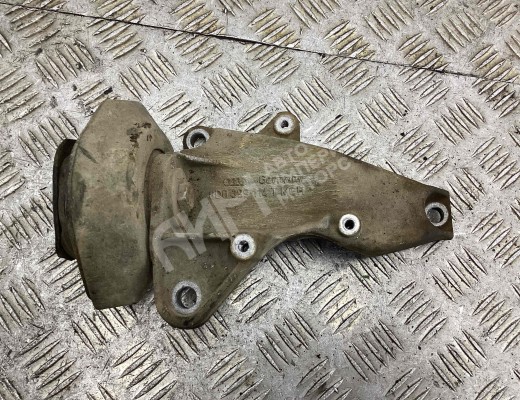 Кронштейн КПП Audi A6 C5 (4B) 1997-2001  Audi A6 A6 C5 (4B) 1997-2001