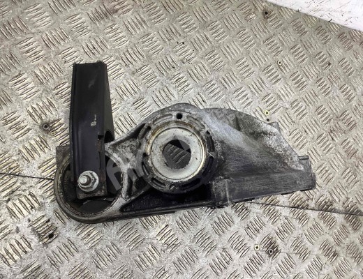 Кронштейн полуоси Mercedes Vito I (W638) 1996-2003  Mercedes Vito Vito I (W638) 1996-2003