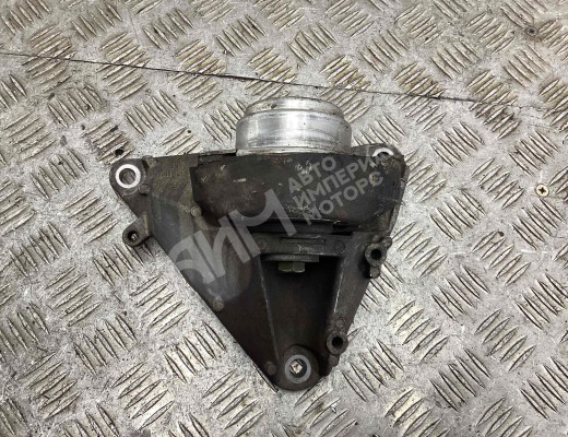 Кронштейн КПП Audi A6 C5 (4B) 2001-2004 рестайлинг  Audi A6 A6 C5 (4B) 2001-2004 рестайлинг