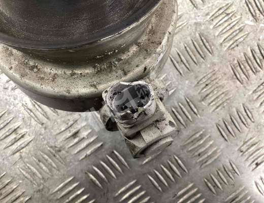 Подушка крепления двигателя Audi A6 C6 (4F) 2004-2008  Audi A6 A6 C6 (4F) 2004-2008