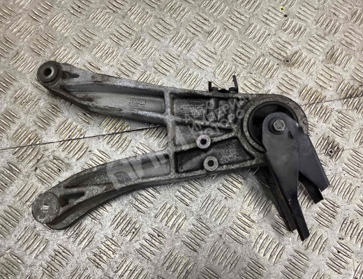 Кронштейн двигателя Volvo V70 II (SW) 2000-2008  Volvo V70 V70 II (SW) 2000-2008