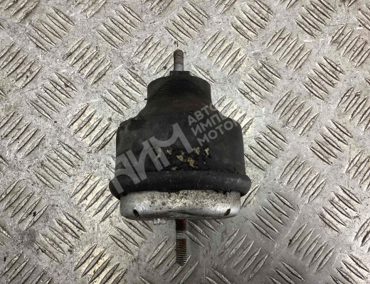 Подушка крепления двигателя Volkswagen Passat B5+ (3B) 2000-2005 рестайлинг  Volkswagen Passat Passat B5+ (3B) 2000-2005 рестайлинг