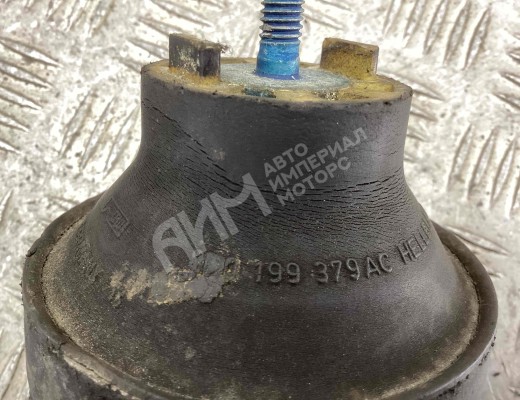 Подушка крепления двигателя Volkswagen Passat B5 (3B) 1996-2000  Volkswagen Passat Passat B5 (3B) 1996-2000