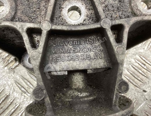 Кронштейн КПП Audi A4 B7 (8EC, 8ED) 2004-2008  Audi A4 A4 B7 (8EC, 8ED) 2004-2008