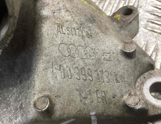 Кронштейн КПП Audi A6 C5 (4B) 2001-2004 рестайлинг  Audi A6 A6 C5 (4B) 2001-2004 рестайлинг