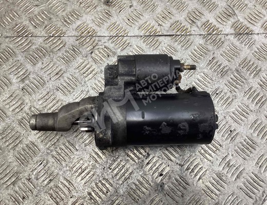 Стартер Volkswagen Passat B5+ (3B) 2000-2005 рестайлинг  Volkswagen Passat Passat B5+ (3B) 2000-2005 рестайлинг