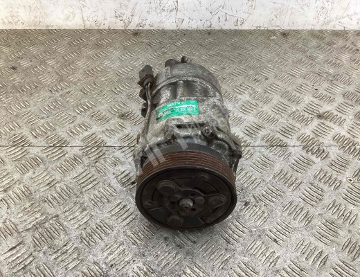 Компрессор кондиционера Volkswagen Golf IV (1J) 1997-2004  Volkswagen Golf Golf IV (1J) 1997-2004