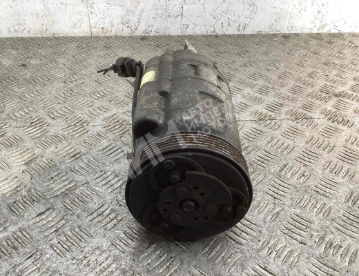 Компрессор кондиционера Volkswagen Golf IV (1J) 1997-2004  Volkswagen Golf Golf IV (1J) 1997-2004