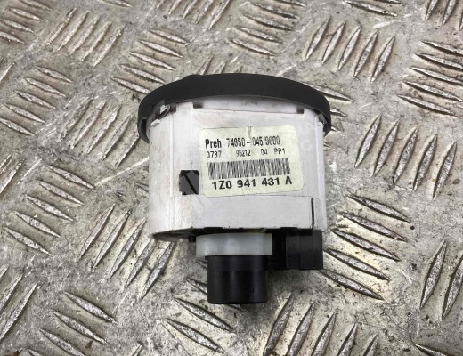 Переключатель света Skoda Octavia A5 (1Z) 2004-2008  Skoda Octavia Octavia A5 (1Z) 2004-2008