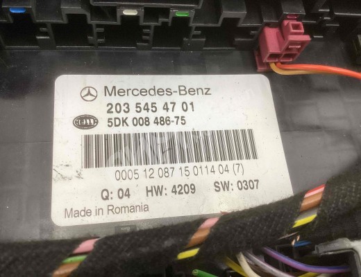 Блок предохранителей Mercedes C (W203) 2000-2004  Mercedes C C (W203) 2000-2004