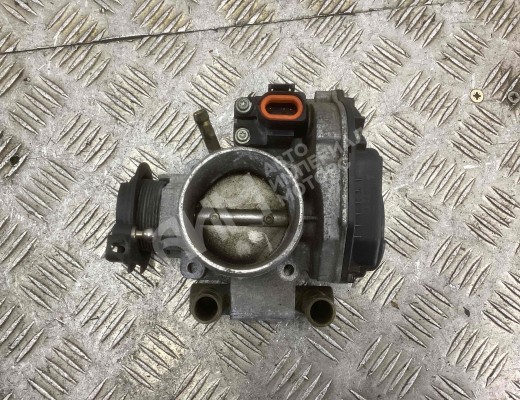 Заслонка дроссельная Volkswagen Passat B5 (3B) 1996-2000  Volkswagen Passat Passat B5 (3B) 1996-2000