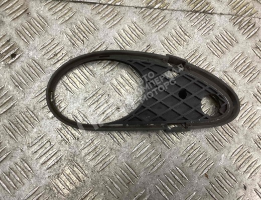 Рамка фары противотуманной правой Mercedes C (W203) 2000-2004  Mercedes C C (W203) 2000-2004
