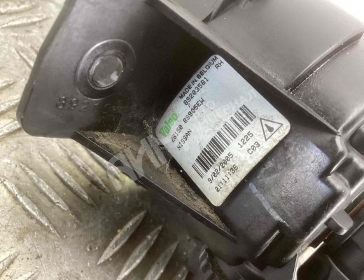Фара противотуманная правая Nissan X-trail (T30) 2004-2007 рестайлинг  Nissan X-Trail X-trail (T30) 2004-2007 рестайлинг