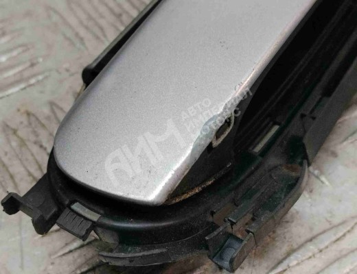 Ручка наружная передняя левая Audi A4 B6 (8EC, 8E5) 2000-2004  Audi A4 A4 B6 (8EC, 8E5) 2000-2004