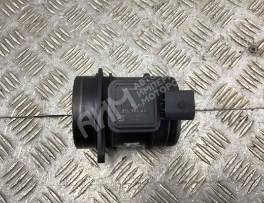 Расходомер воздуха Volkswagen Caddy III (2K) 2010-2015 рестайлинг  Volkswagen Caddy Caddy III (2K) 2010-2015 рестайлинг