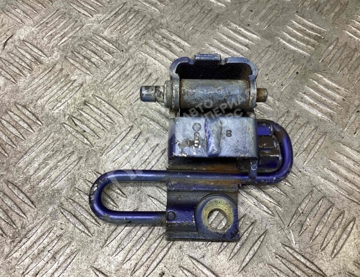 Петля двери передней левой Volkswagen Passat B5 (3B) 1996-2000  Volkswagen Passat Passat B5 (3B) 1996-2000