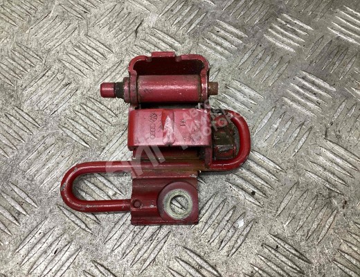 Петля двери передней левой Volkswagen Golf IV (1J) 1997-2004  Volkswagen Golf Golf IV (1J) 1997-2004