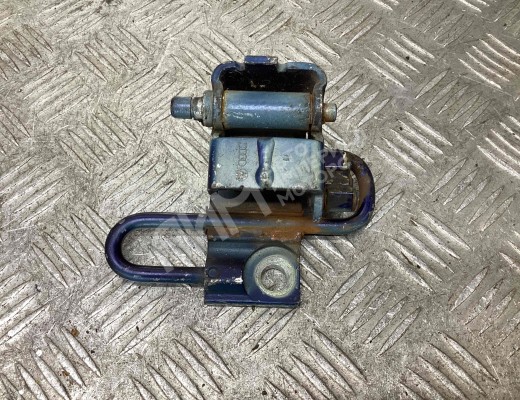 Петля двери передней левой Volkswagen Golf IV (1J) 1997-2004  Volkswagen Golf Golf IV (1J) 1997-2004