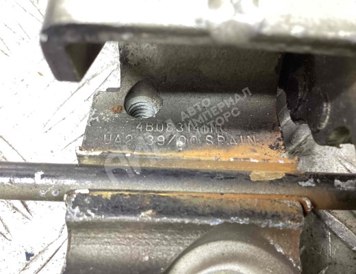 Петля двери передней левой Volkswagen Golf IV (1J) 1997-2004  Volkswagen Golf Golf IV (1J) 1997-2004