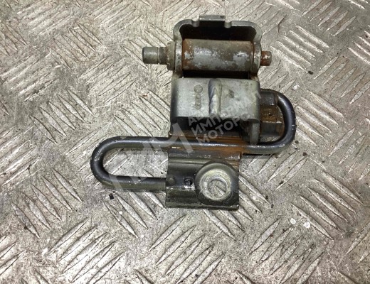 Петля двери передней левой Volkswagen Golf IV (1J) 1997-2004  Volkswagen Golf Golf IV (1J) 1997-2004