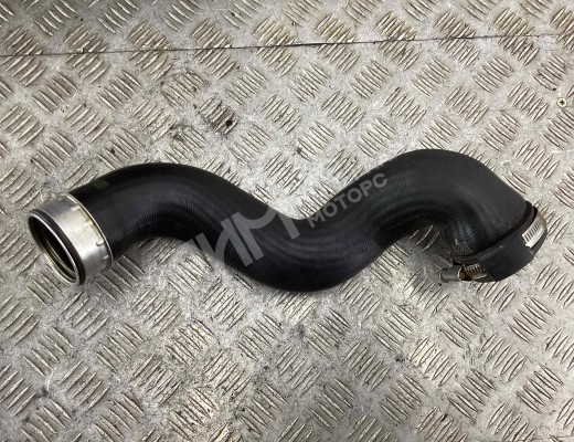 Патрубок интеркулера Audi A4 B7 (8EC, 8ED) 2004-2008  Audi A4 A4 B7 (8EC, 8ED) 2004-2008