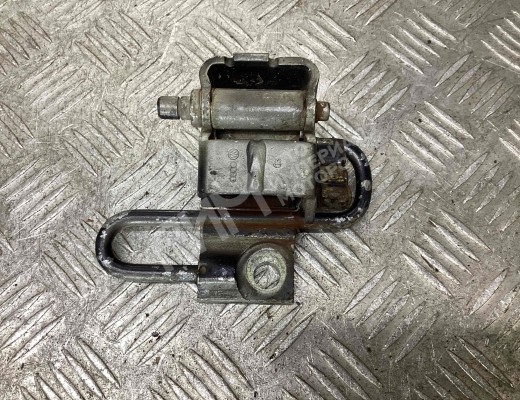 Петля двери передней левой Volkswagen Golf IV (1J) 1997-2004  Volkswagen Golf Golf IV (1J) 1997-2004