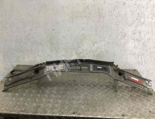 Передняя панель крепления облицовки (телевизор) Audi A6 C4 (4A) 1994-1997  Audi A6 A6 C4 (4A) 1994-1997