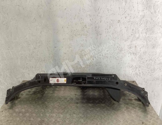 Передняя панель крепления облицовки (телевизор) Audi A4 B5 (8D) 1994-1999  Audi A4 A4 B5 (8D) 1994-1999