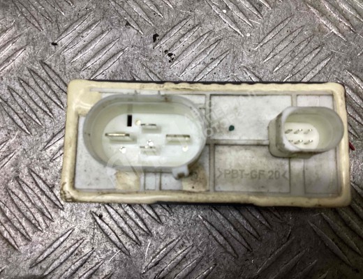 Реле вентилятора Volkswagen Polo III (6N/6K) 1994-2002  Volkswagen Polo Polo III (6N/6K) 1994-2002